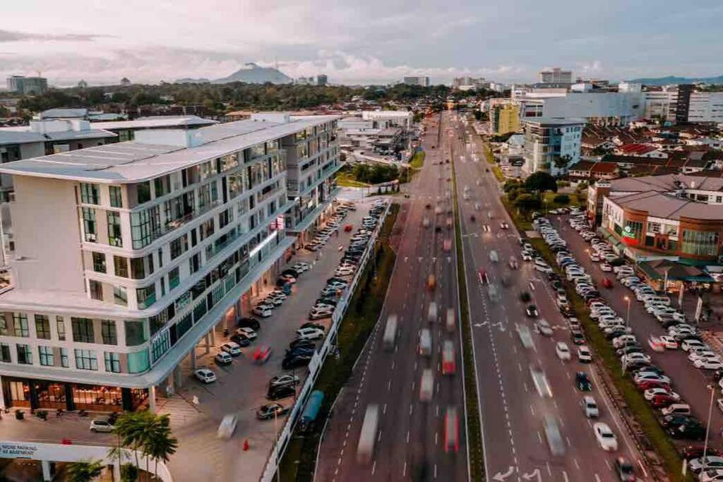 Jk Delofts 05 6Pax 100Mbps 2Bedr 2Bathr 1Carpark Apartment Kuching Exterior photo